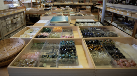 Brazilian curiosa groothandel edelstenen en mineralen baarn soest trommelstenen 6.1920x1920